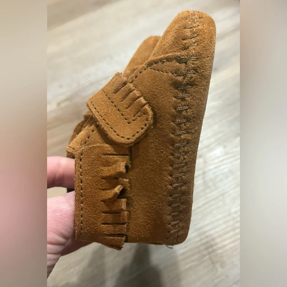 Minnetonka charming moccasins
